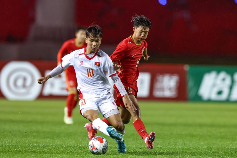 阿隆索和萨拉赫到底谁先离开球队？阿隆索看起来离开皇马会早一些